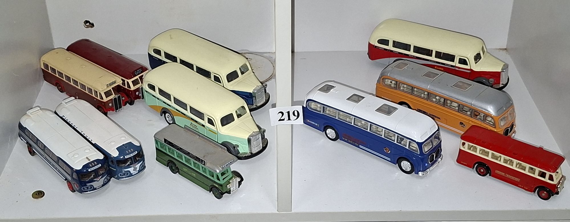 219 · DIE CAST BUSES