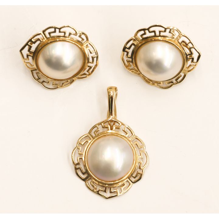 Chinese 14k Mabe Pearl Earring and Pendant Set