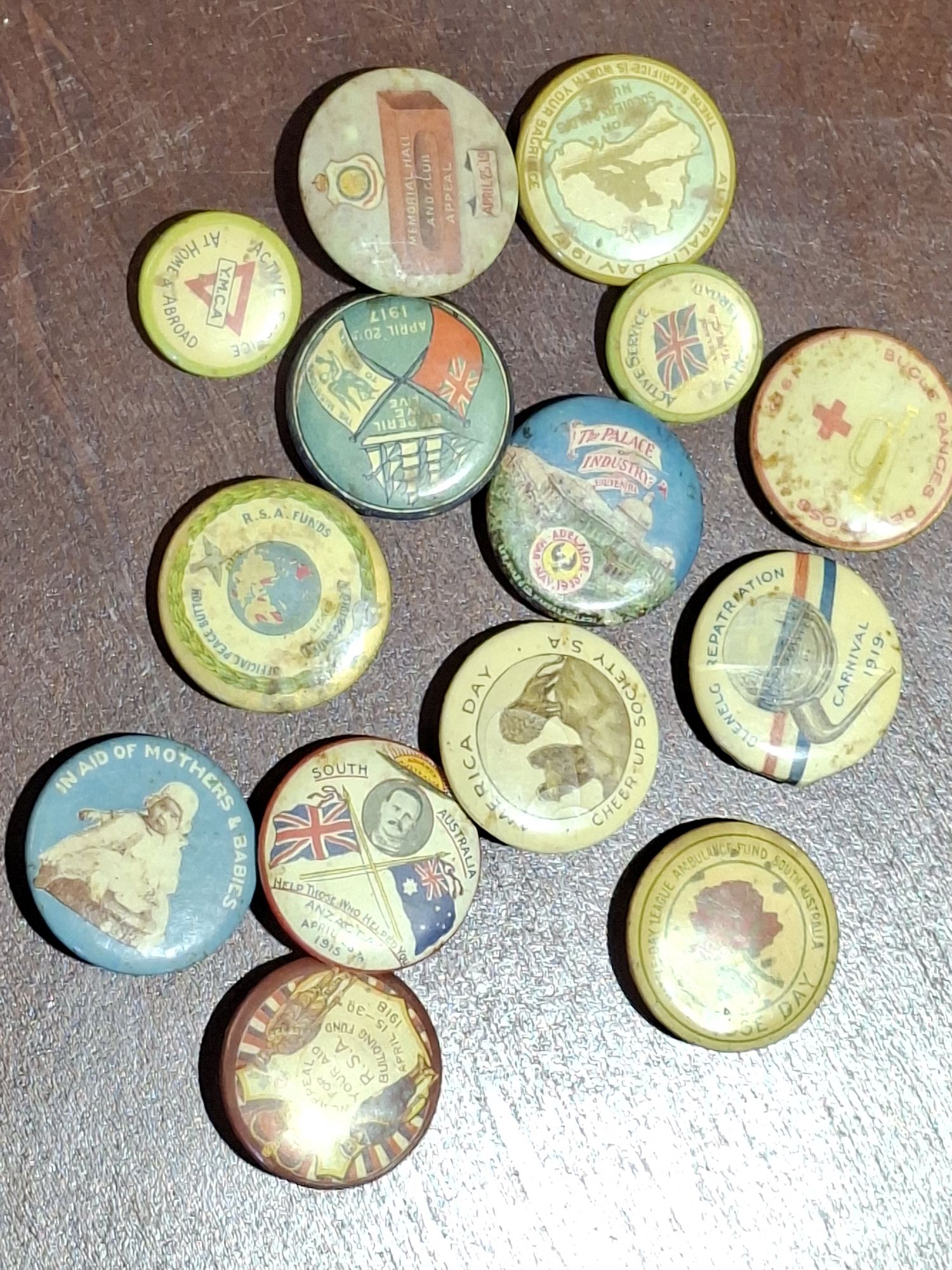 1445 · C.1900 BUTTON DAY BADGE COLLECTION