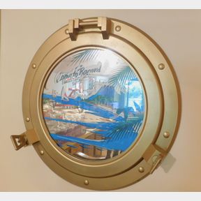 Bacardi Mirror; Saturday Evening Post Décor; Joe Montona plate (Sport impressions); Billiard Ten Cent sign; Atomic Clock