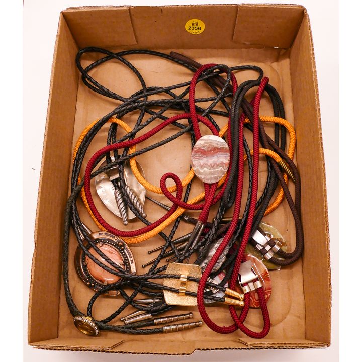 Box Vintage Bolo Ties