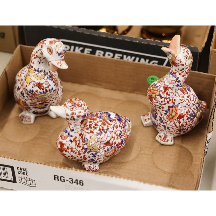 Box 3pc Chinese Imari Porcelain Duck Figures