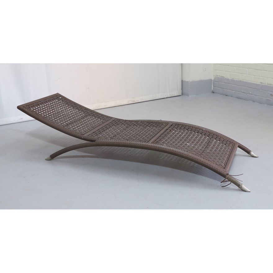 ALL WEATHER SUN LOUNGER couple of loose ends