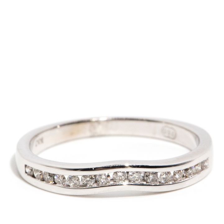 18 Carat Gold Diamond Ring,