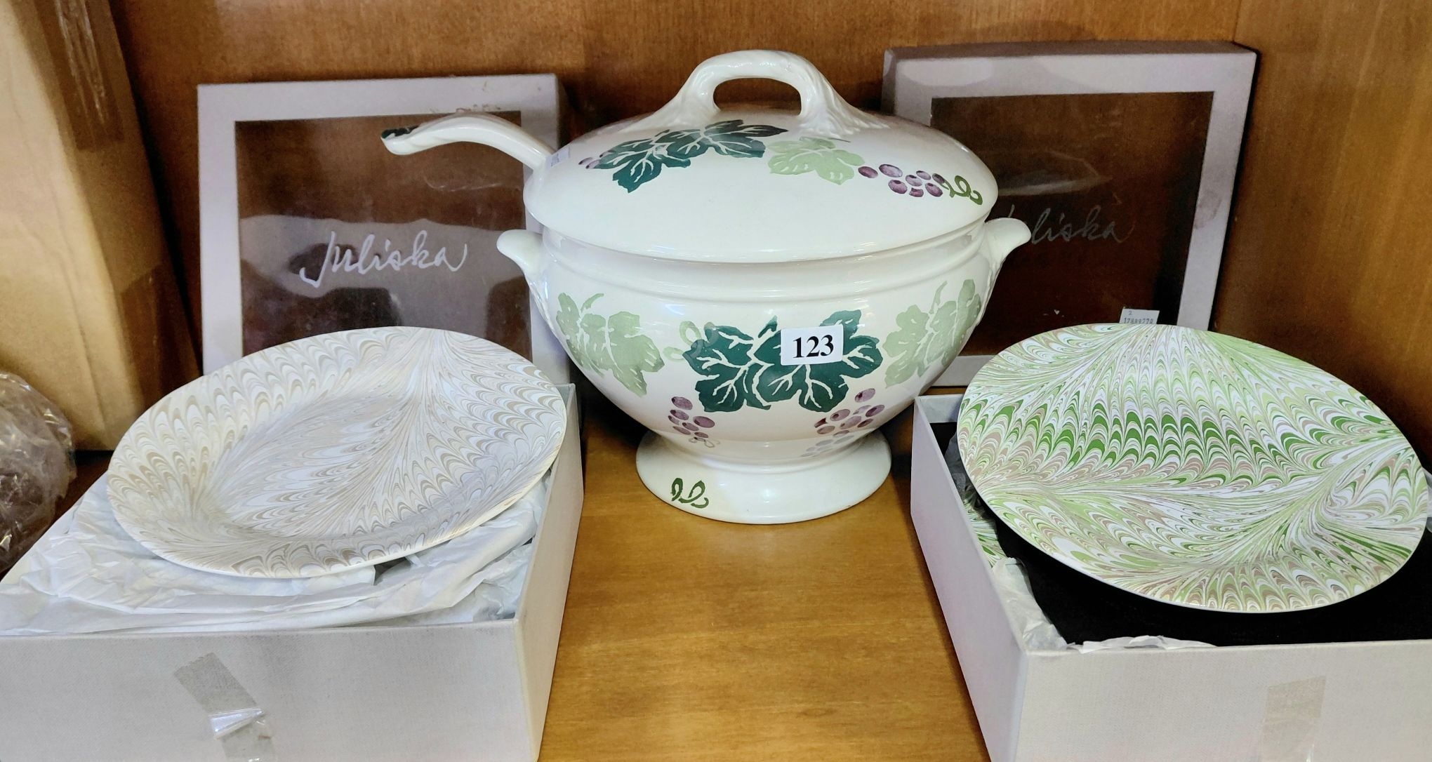 123 · ROYAL WINTON SERVING TUREEN