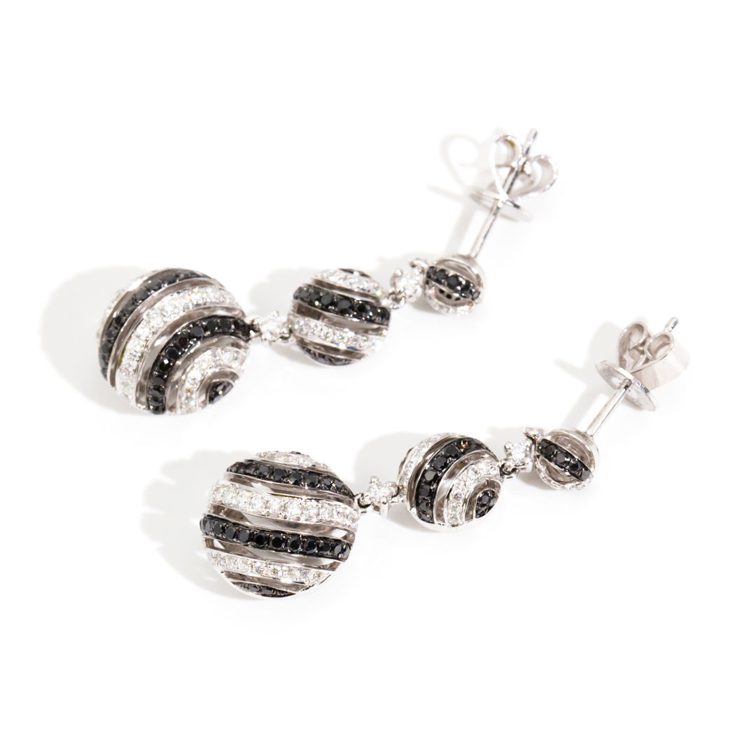 211 · 1.28 Carat Diamond Earrings,