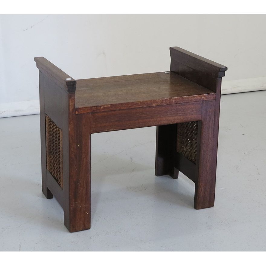 SMALL STOOL