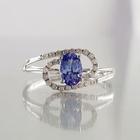 9CT WHITE GOLD RING WITH 0. 400CT TANZANITE & 0. 130CT DIAMONDS - 51929/1354