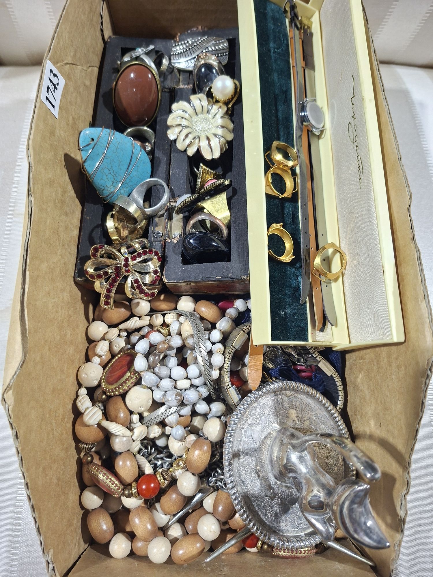 Costume Jewellery And Ring Stand