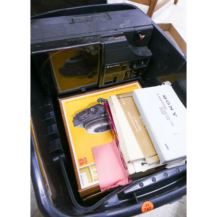 Tote Vintage Projector Etc
