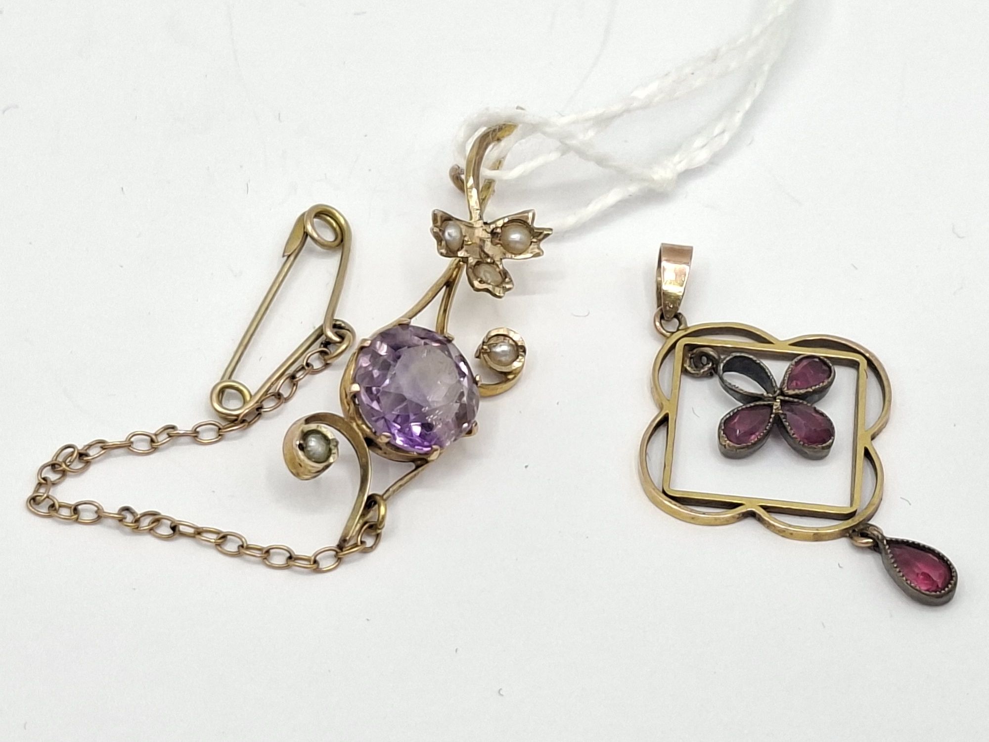 1127 · 9CT GOLD JEWELLERY