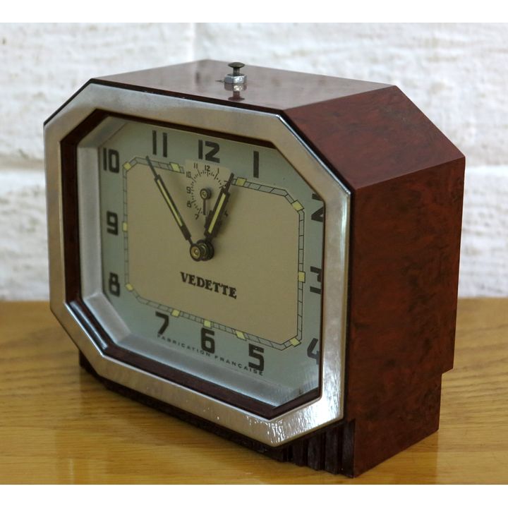 ART DECO BAKELITE CLOCK, maker Vedette,