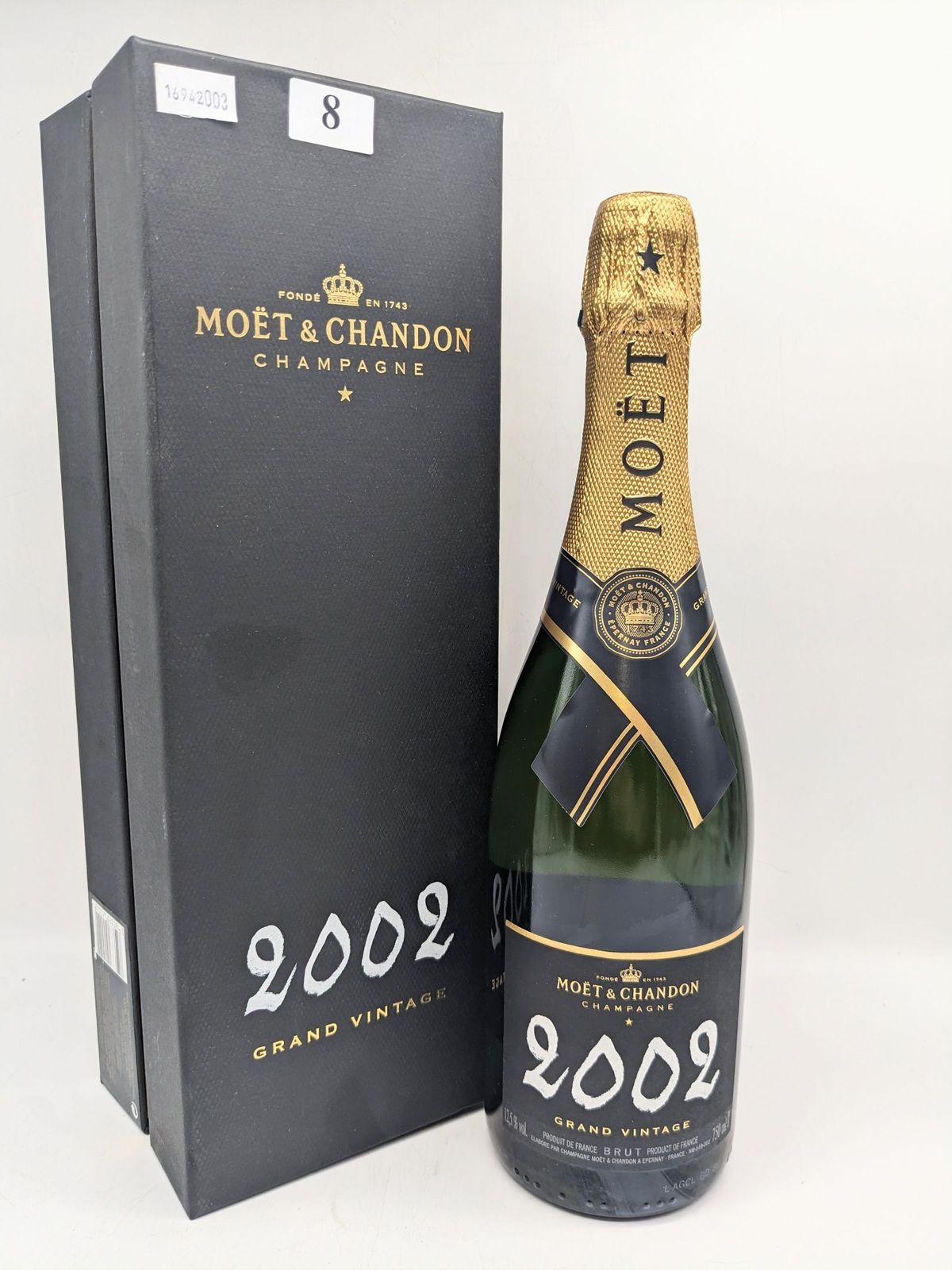 MOET AND CHANDON 2002 | Small and Whitfield MOET AND CHANDON 2002 | Small and Whitfield