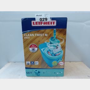 LEIFHEIT CLEAN TWIST SYSTEM MEDIUM ERGO MOP SET - A FLOOR WIPER A COMPACT 12-LITRE BUCKET AND A COMBI WRINGER-
