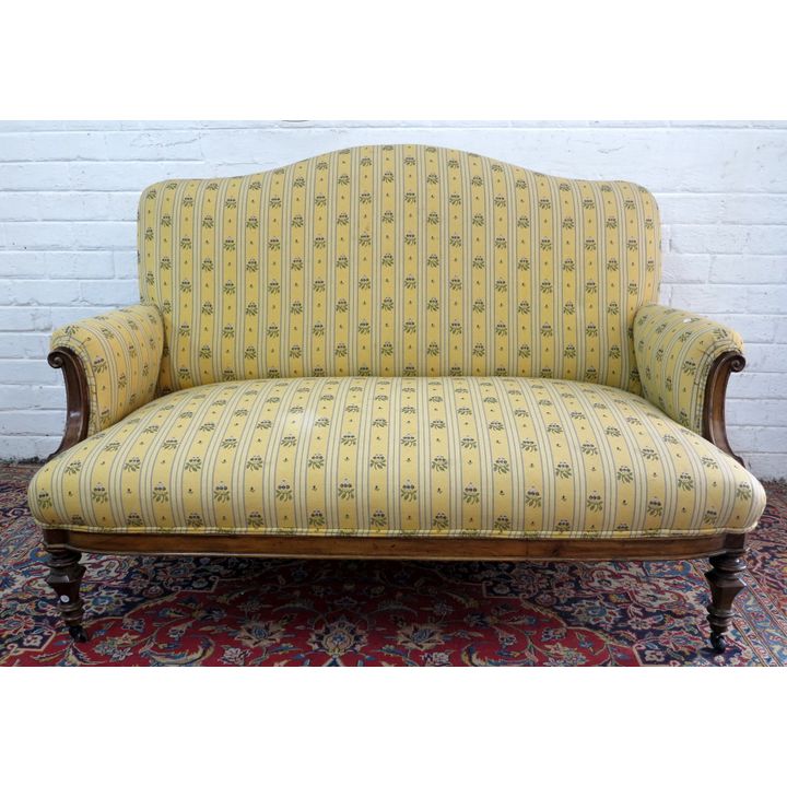 VICTORIAN UPHOLSTERED MAHOGANY SOFA