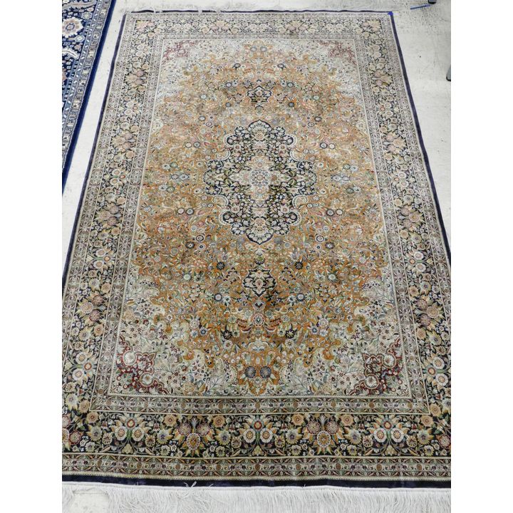 Fine Persian Style Silk Medallion Rug 8'10''x5'6''