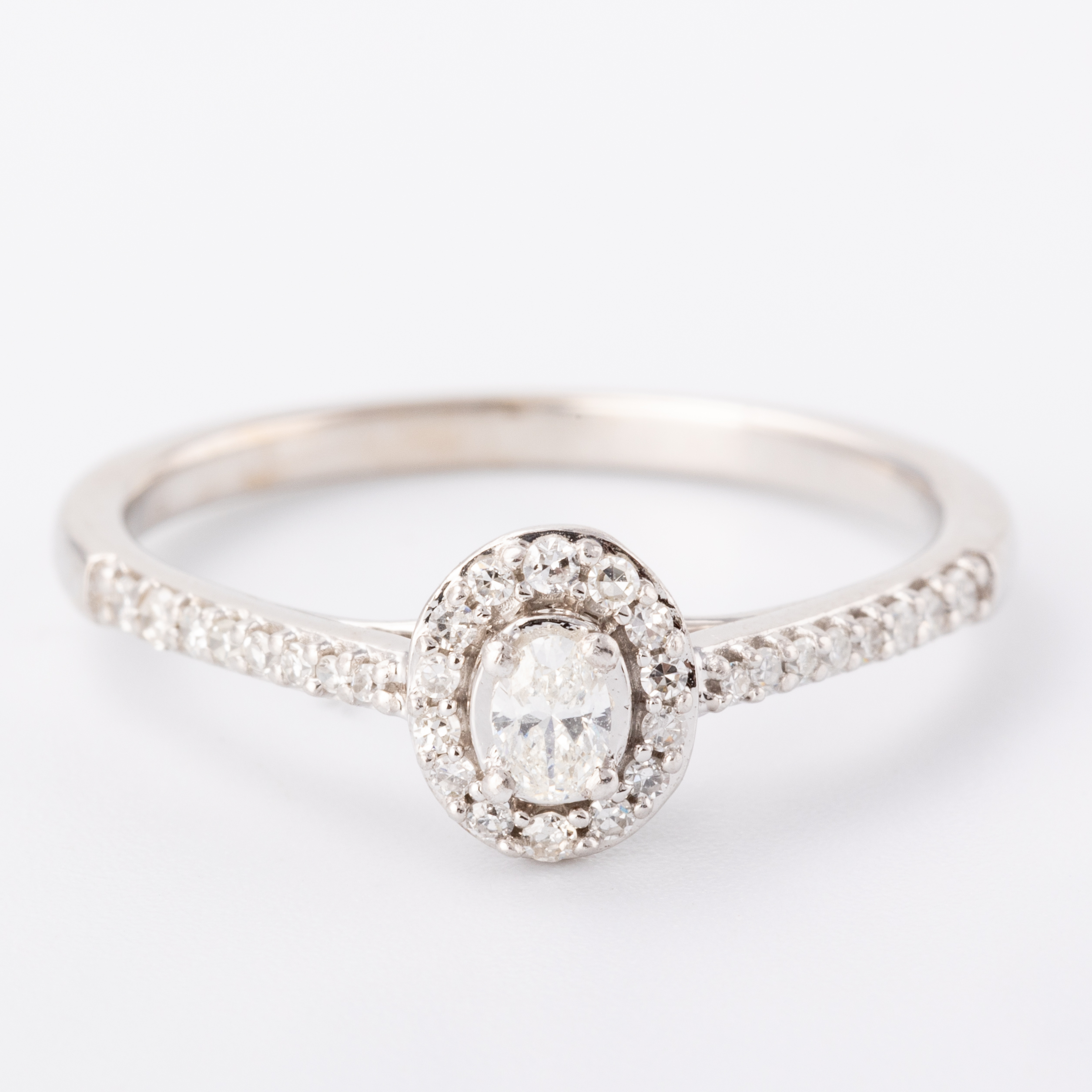 Diamond Halo Ring 10ct Gold