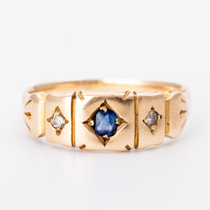 Sapphire & Diamond Ring 15ct Gold, Circa 1900s