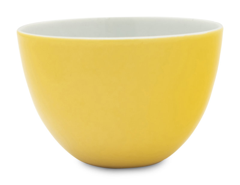 A Chinese Yellow Glazed Porcelain Cup
Diameter 2 1/2 in., 6.3 cm.