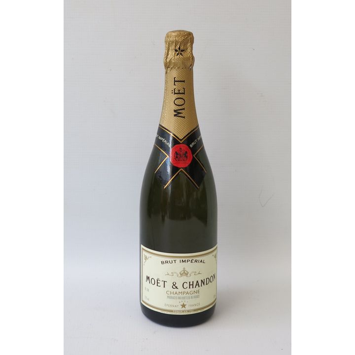 MOET CHANDON CHAMPAGNE