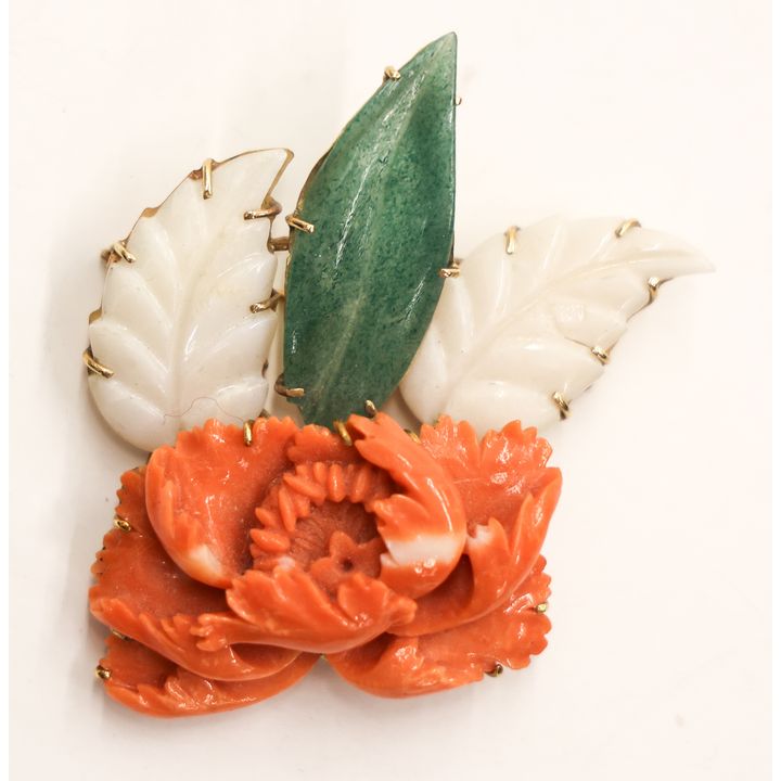 Ladies 18k Pink Coral Floral Brooch