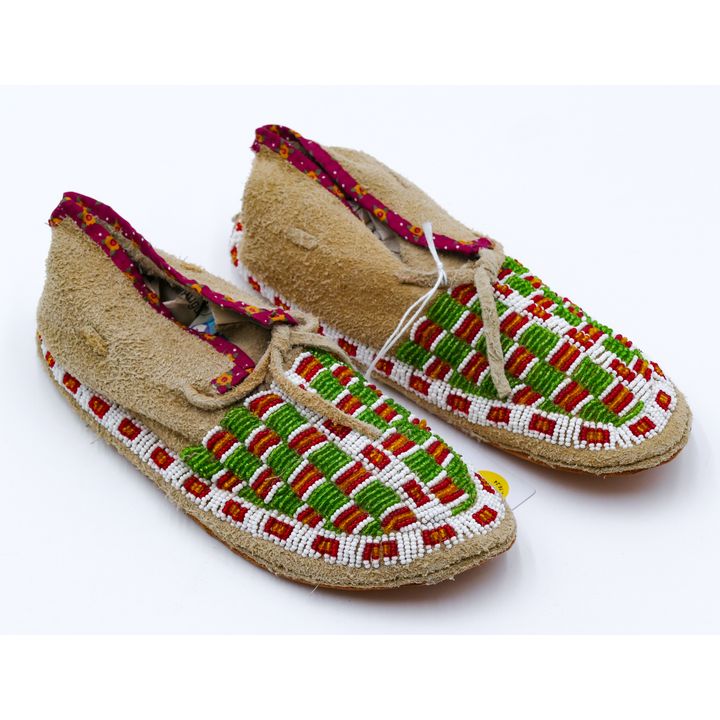 Pair Vintage Plains Indian Beaded Child's Moccasin