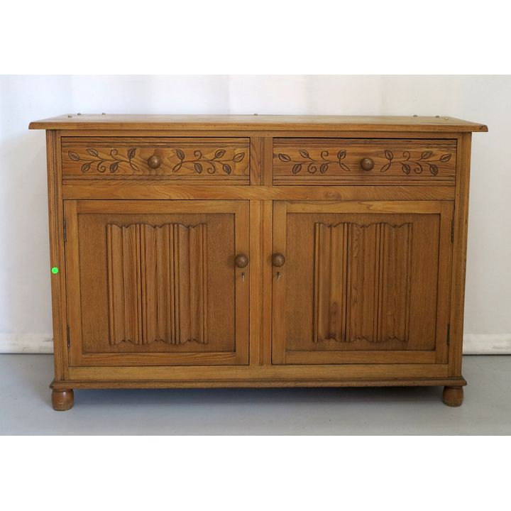 OAK SIDEBOARD