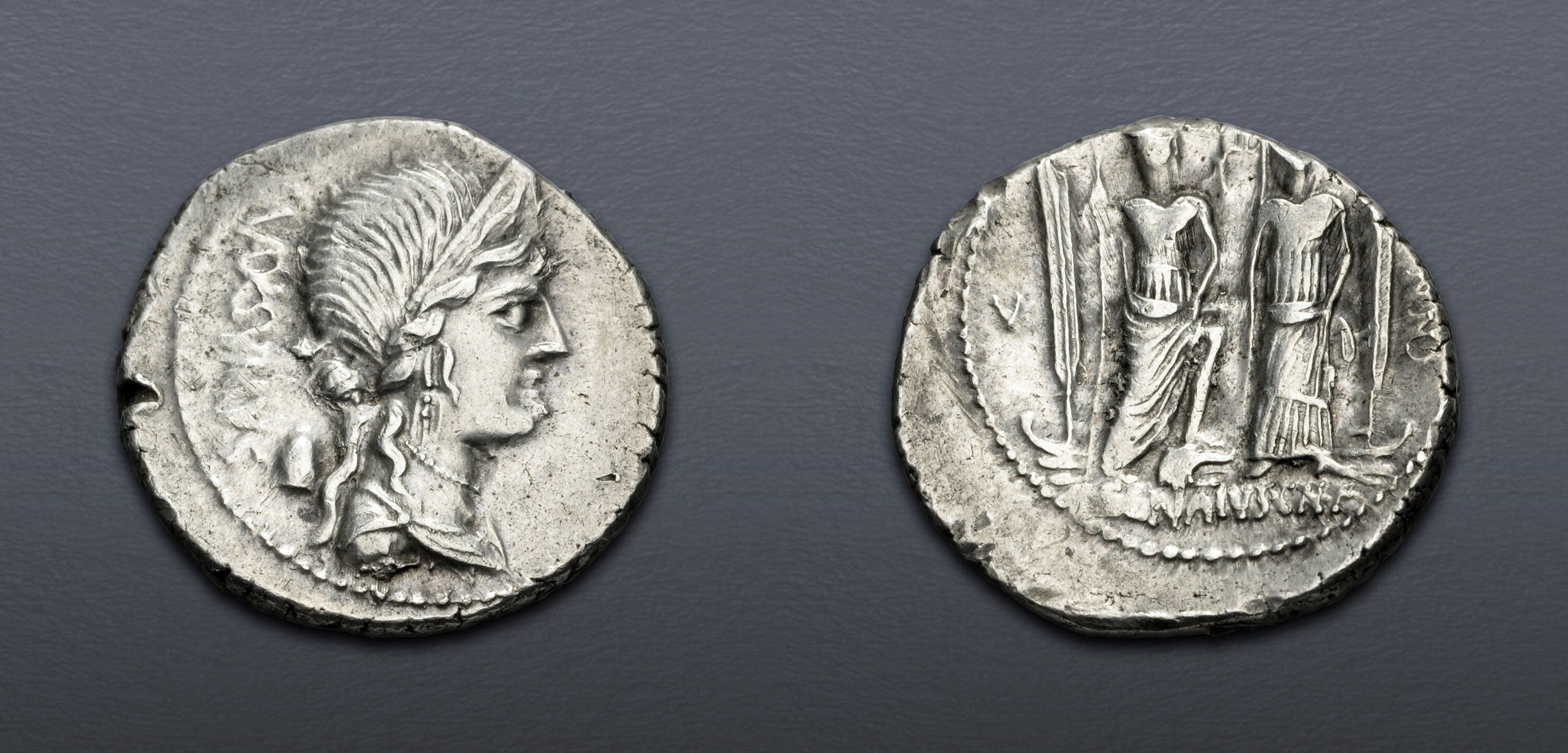 Cn. Egnatius Cn.f. Cn.n. Maxsumus. 76 BC. AR Denarius (19.5mm, 3.96 g ...