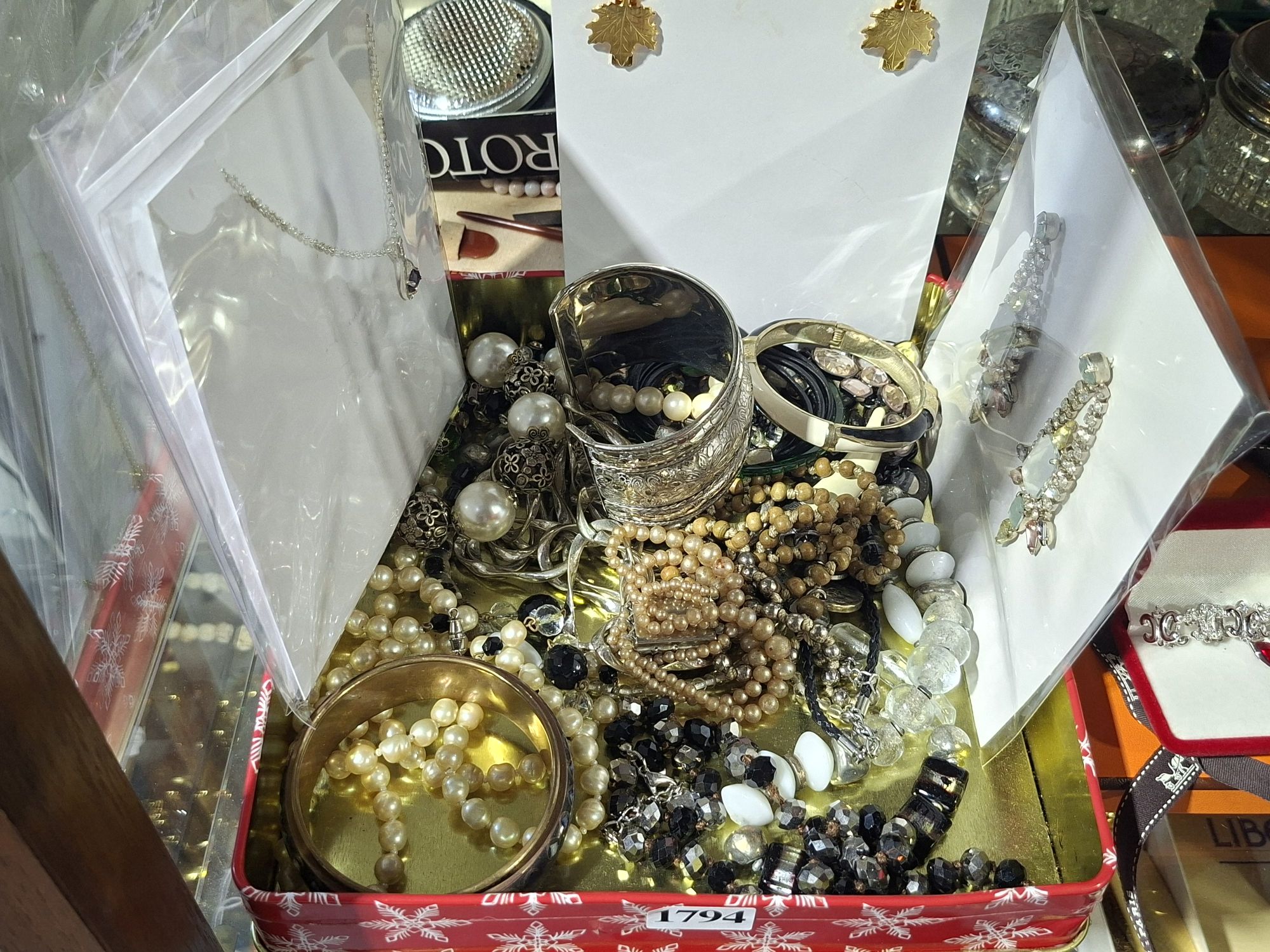 MODERN AND VINTAGE COSTUME JEWELLERY
