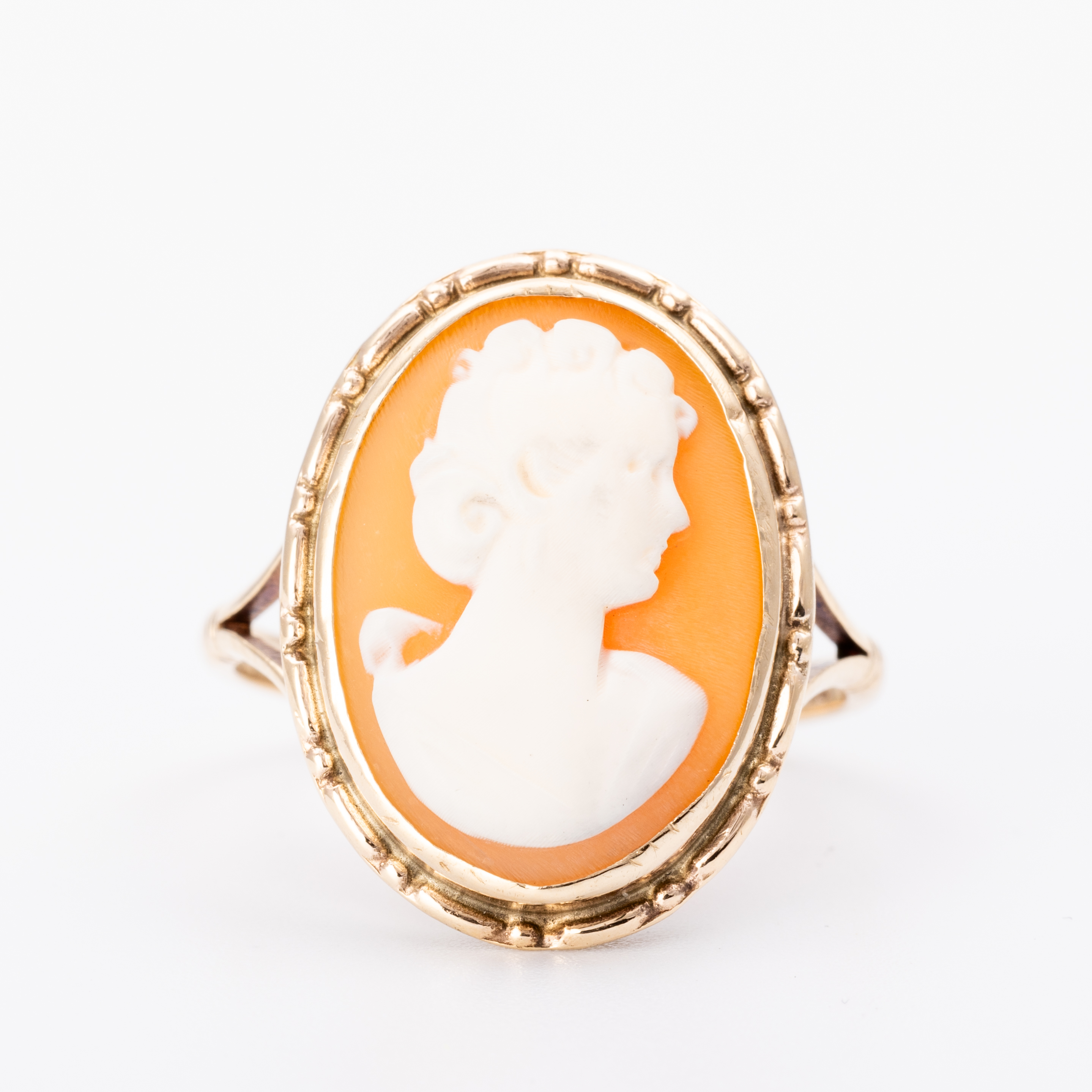 Cameo Ring 9ct Gold