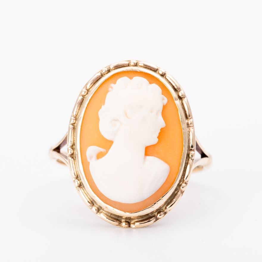 Cameo Ring 9ct Gold