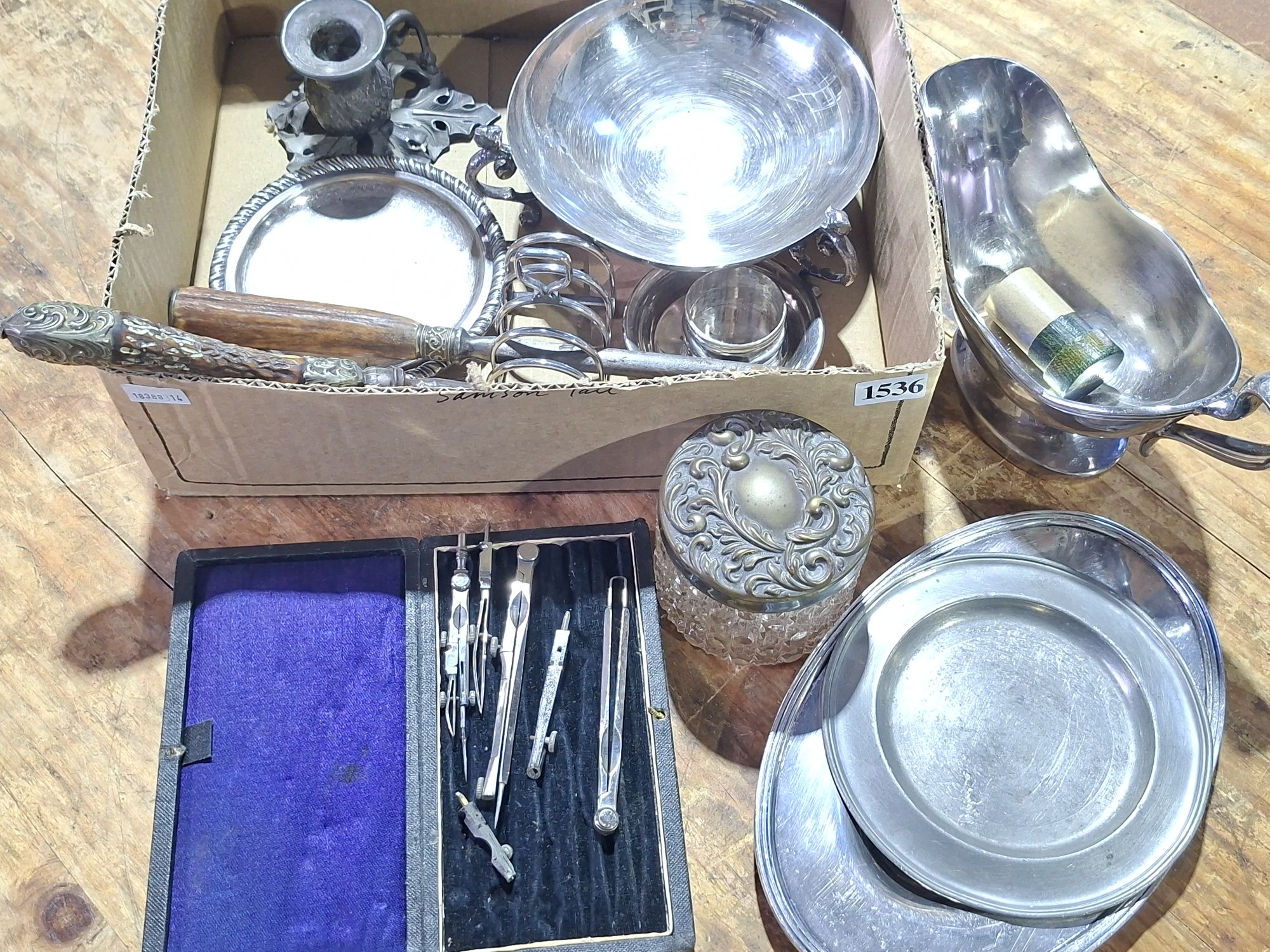 Silverplated Tableware And Horn Steels
