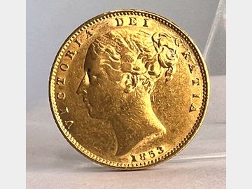 1853 VICTORIA YOUNG HEAD 'F OVER E IN DEF' LONDON MINT SHIELD GOLD SOVEREIGN