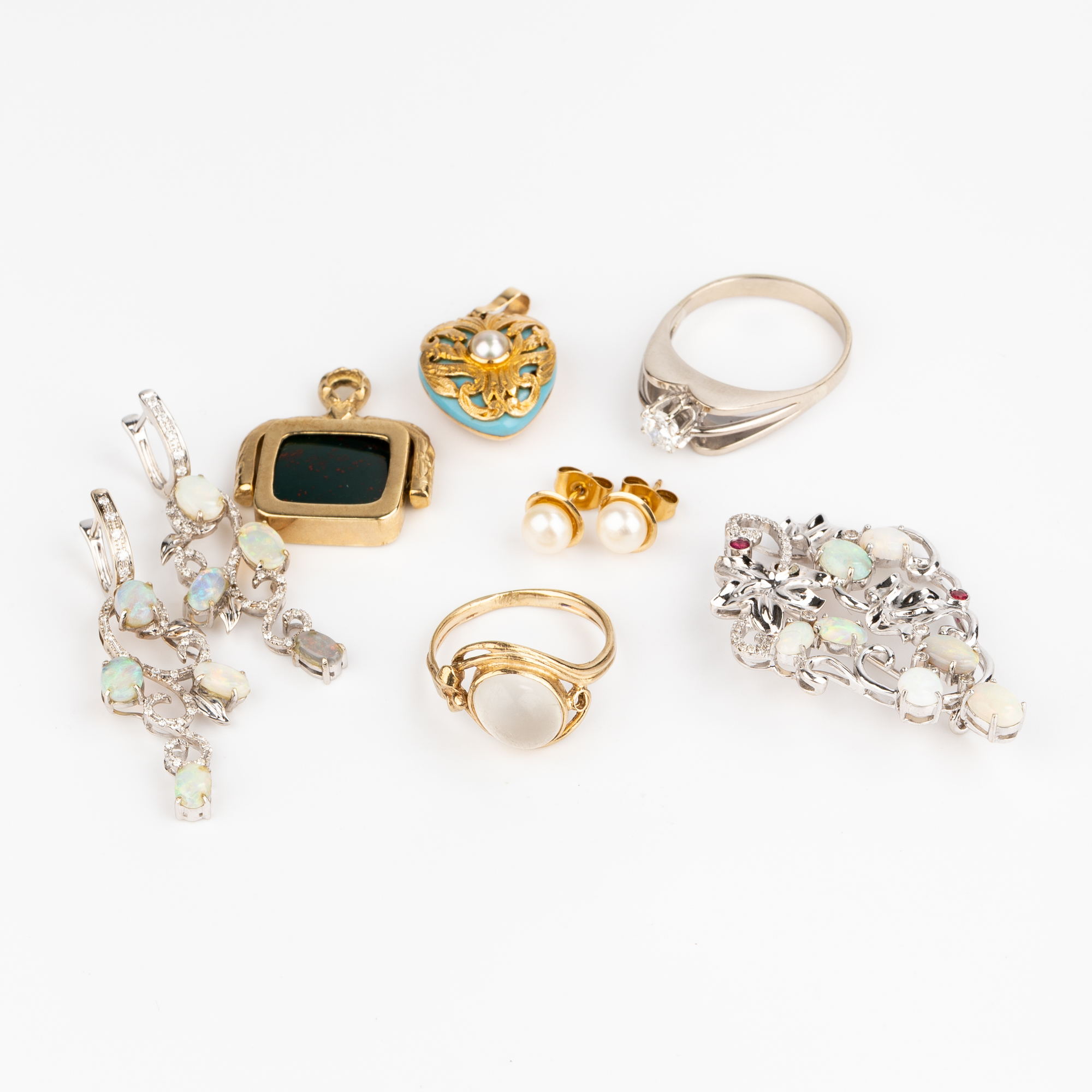 39 · Gold, Diamond & Gemstone Jewellery