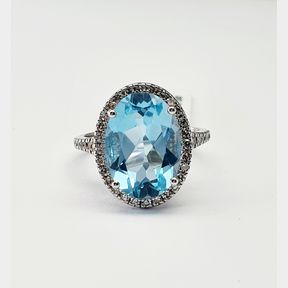 6.02CT SKY BLUE TOPAZ & .490CT DIAMONDS COLOUR KL IN WHITE GOLD RING - 51620/246
