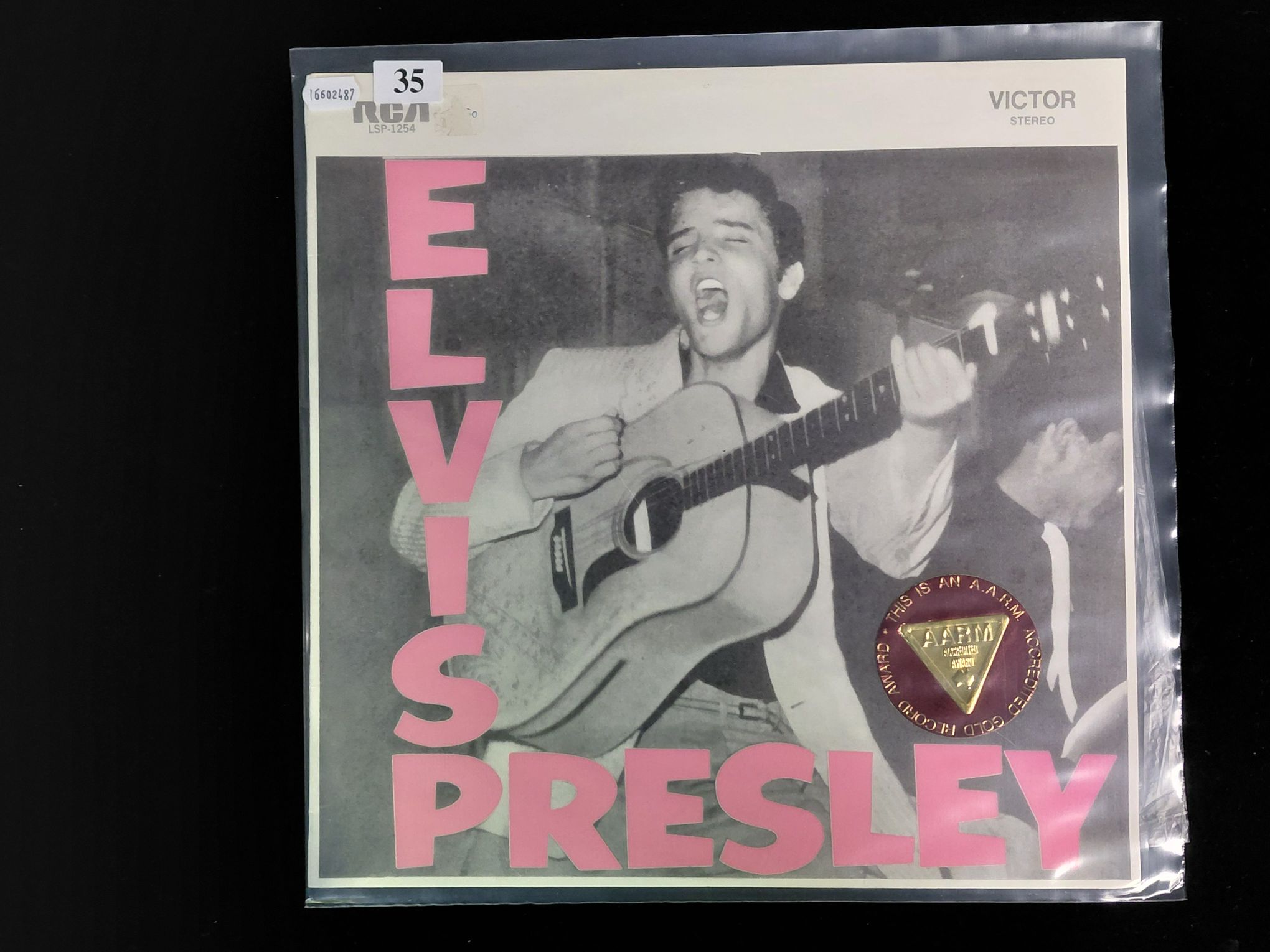 35 · ELVIS PRESLEY