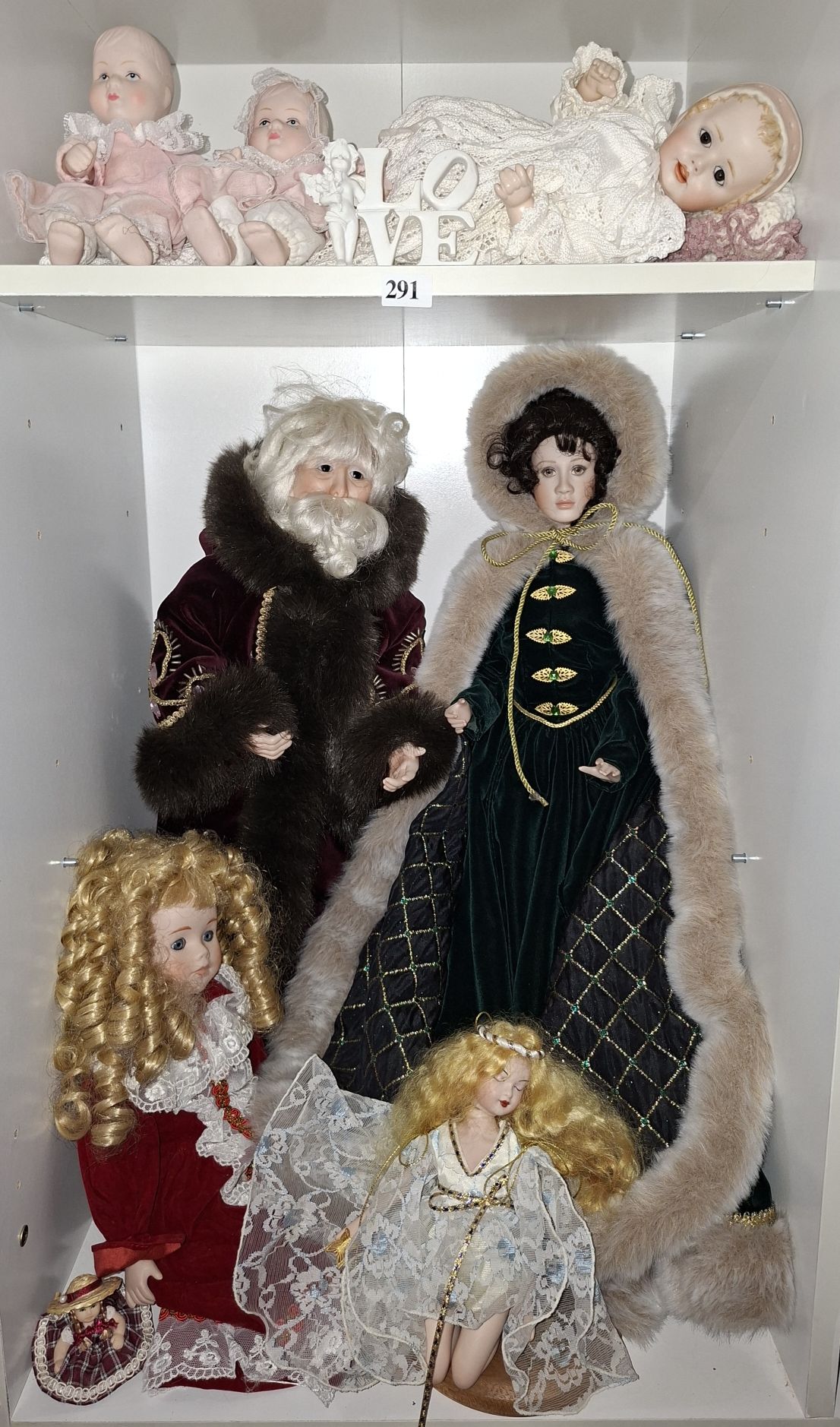 291 · ASSORTED DOLLS