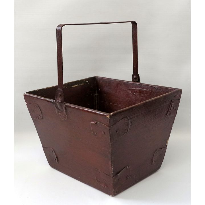 19TH CENTURY FRENCH HARVEST BASKET