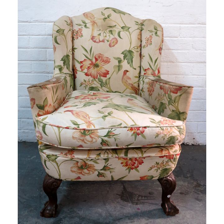 UPHOLSTERED ARMCHAIR,