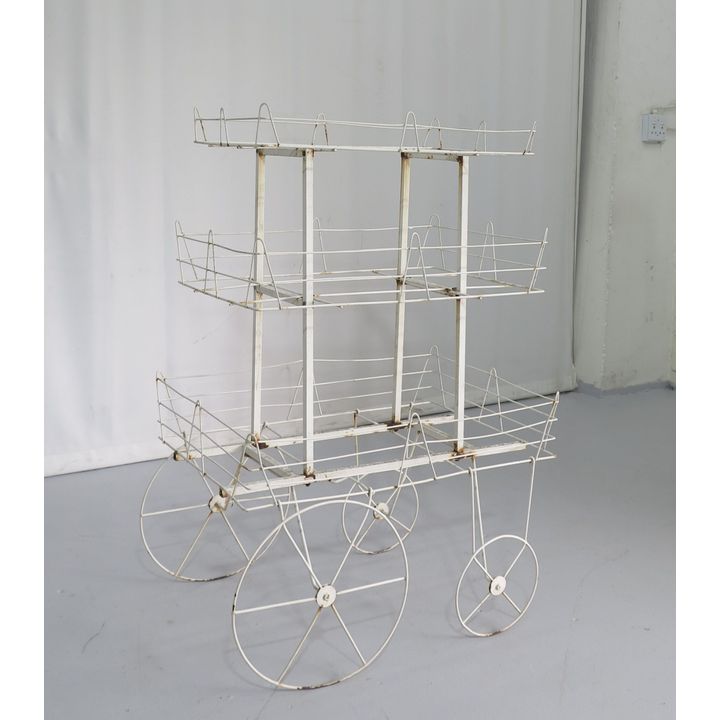 METAL GARDEN TROLLEY/PLANT STAND