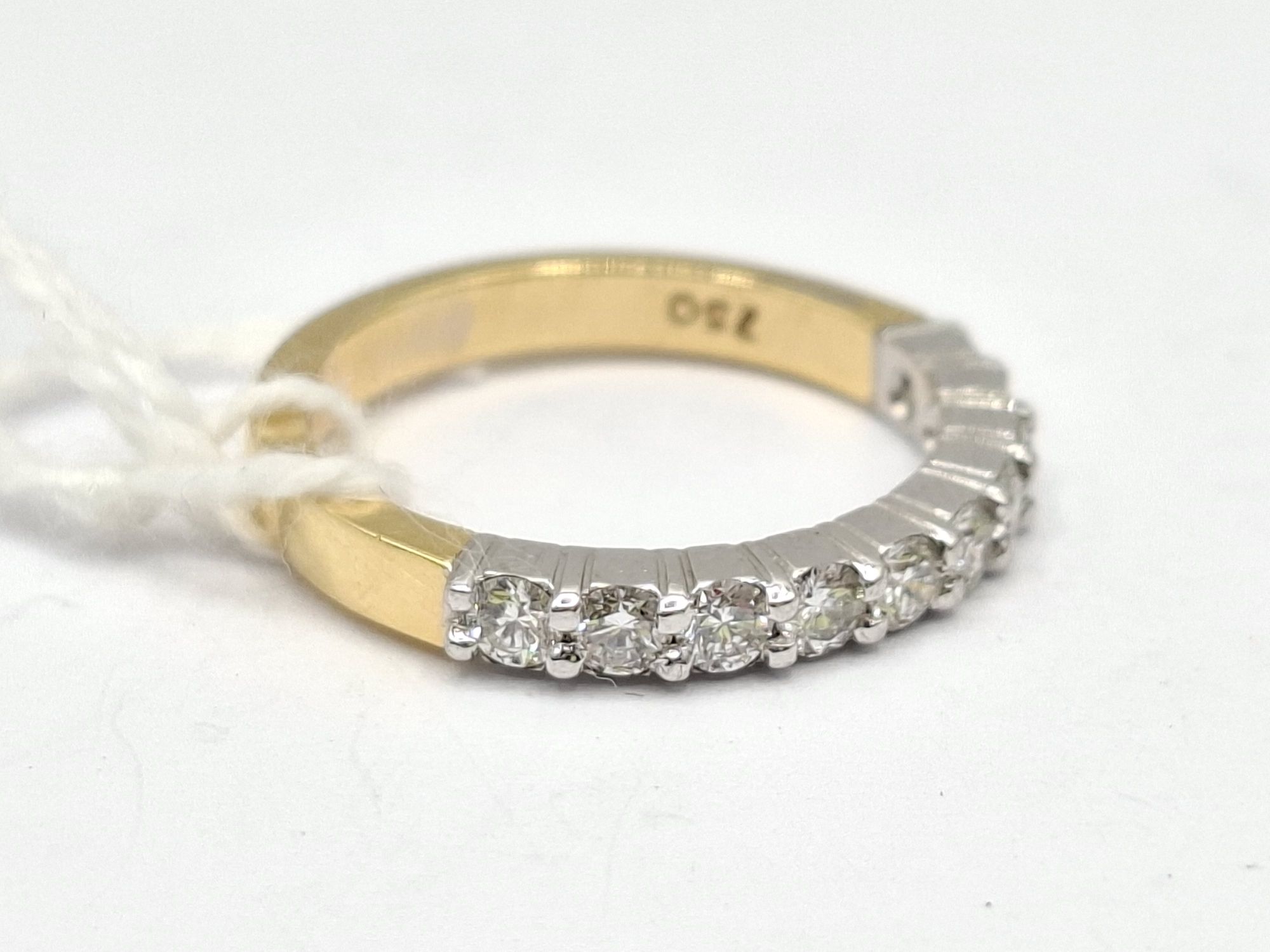1174 · 18CT GOLD DIAMOND RING