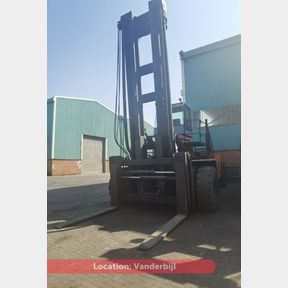 42 TON FORKLIFT WITH CUMMINS ENGINE (USED TO LIFT CONTAINERS)