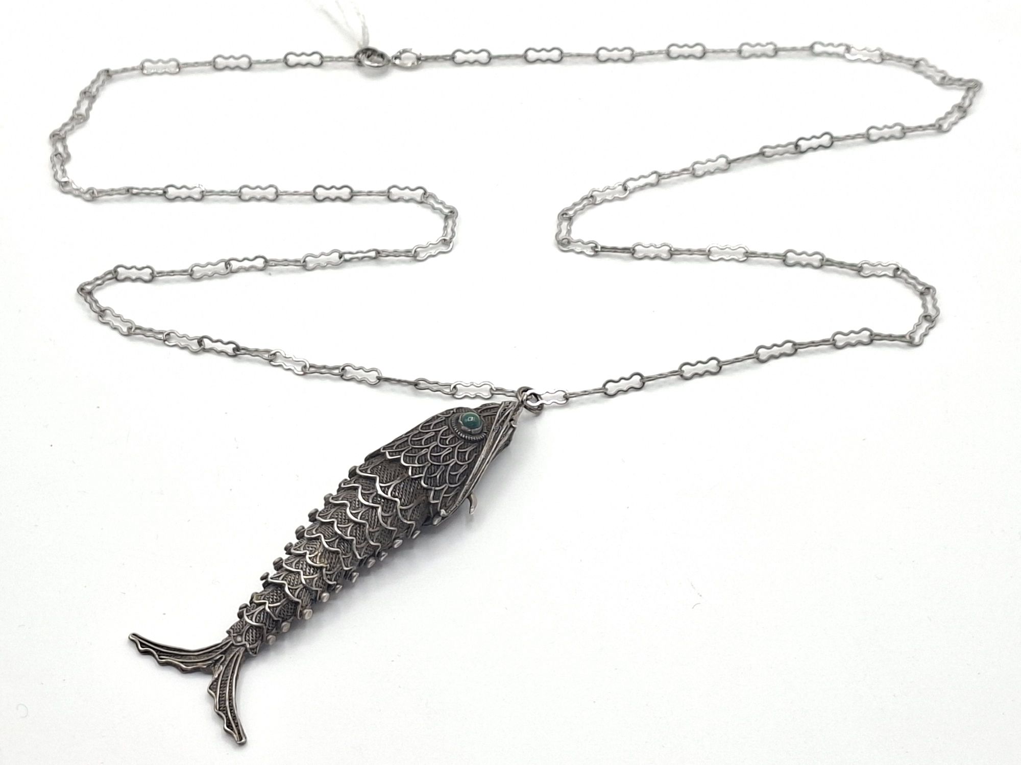 1096 · QUALITY ORIENTAL FISH PENDANT