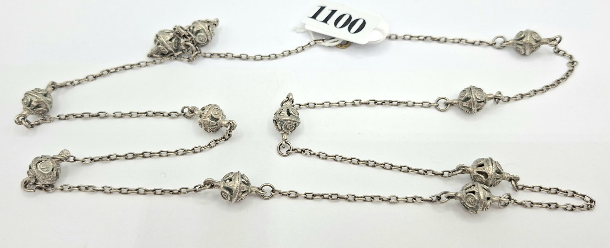 1100 · SILVER NECKLACE