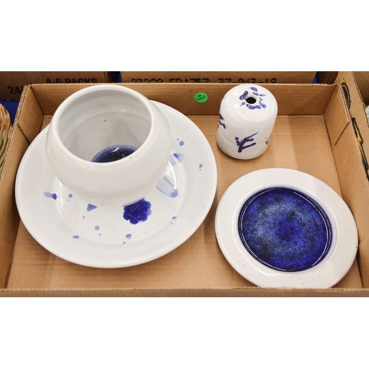 Box 4pc Ed Brannan White & Blue Ceramics
