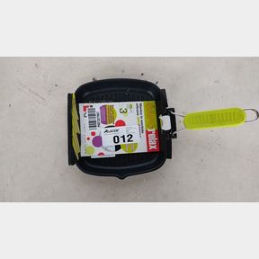 RISOLI SAPORELAX GRILL PAN WITH YELLOW SILICONE FOLDING HANDLE - THE GRILL PAN IS MADE OF DIE-CAST ALUMINUM AND FEATURES