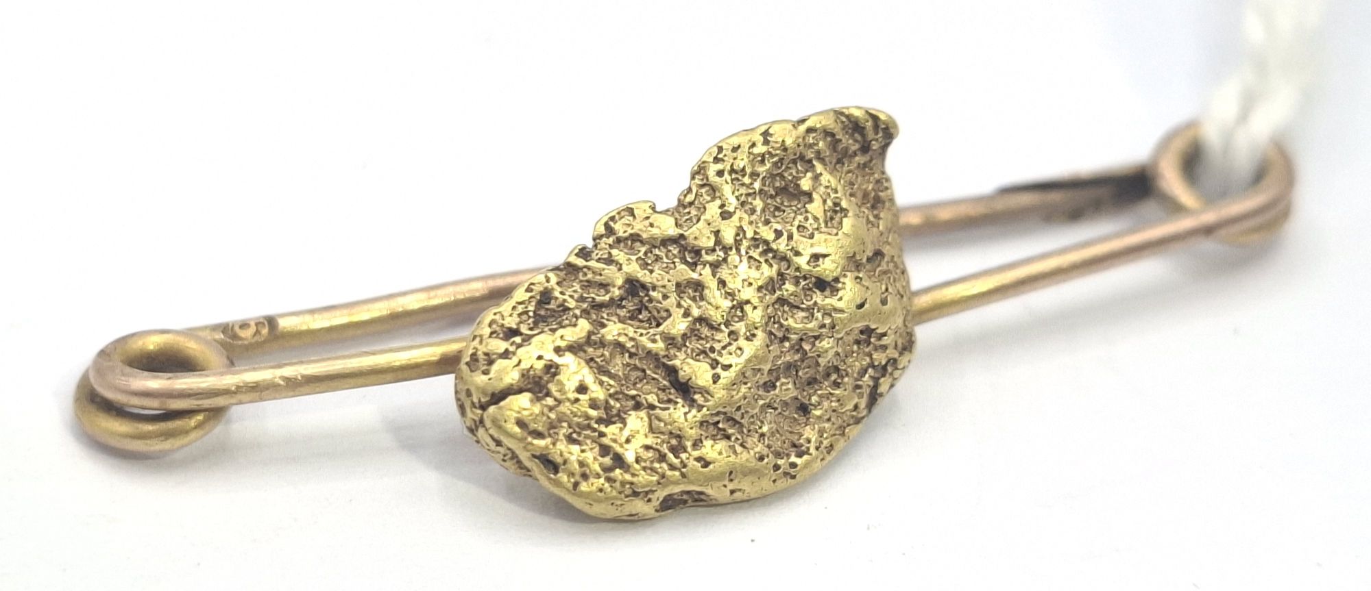 210 · VINTAGE NUGGET BROOCH