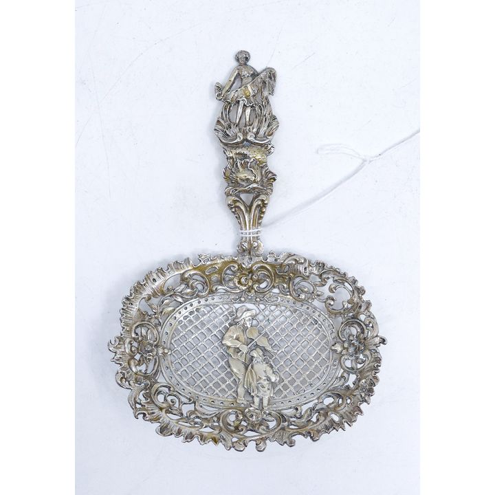 Georg Roth Hanau 800 Silver Pierced Server with Violinist 5.5'' - 64 Grams