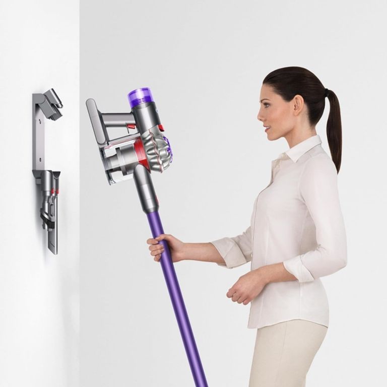 Dyson V8 Animal+ Stick Vacuum Vanzant Auctions