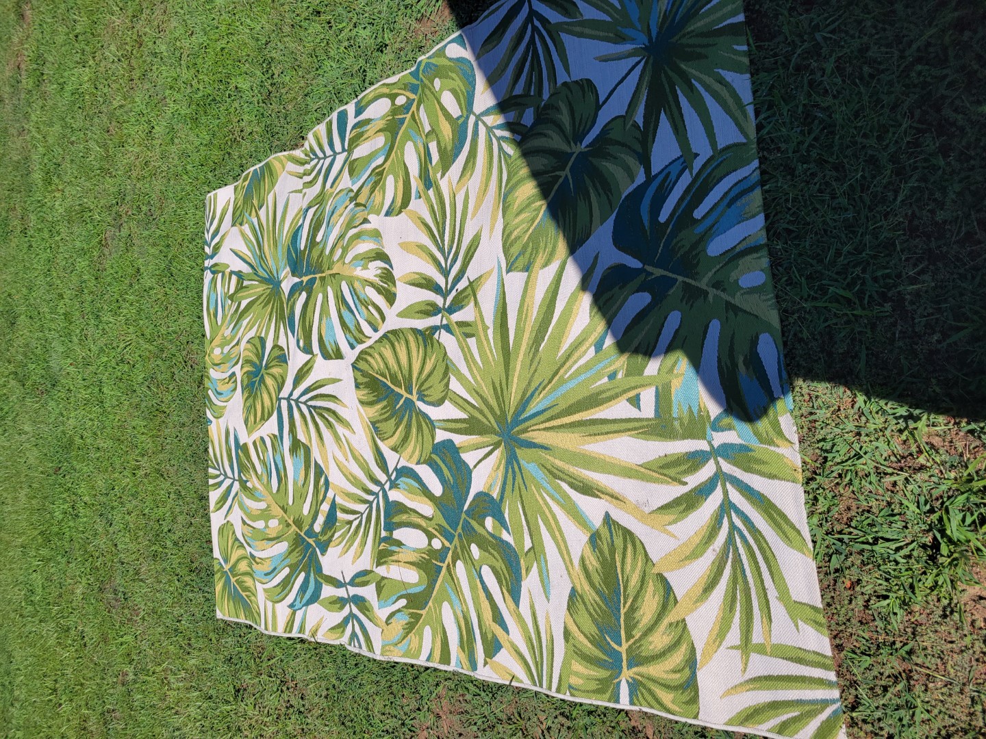 Large Outdoor Area Rug Midwest Auctions, LLC